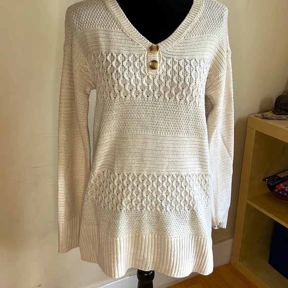 St. John's Bay Sweaters - Cream V-Neck knitted Sweater